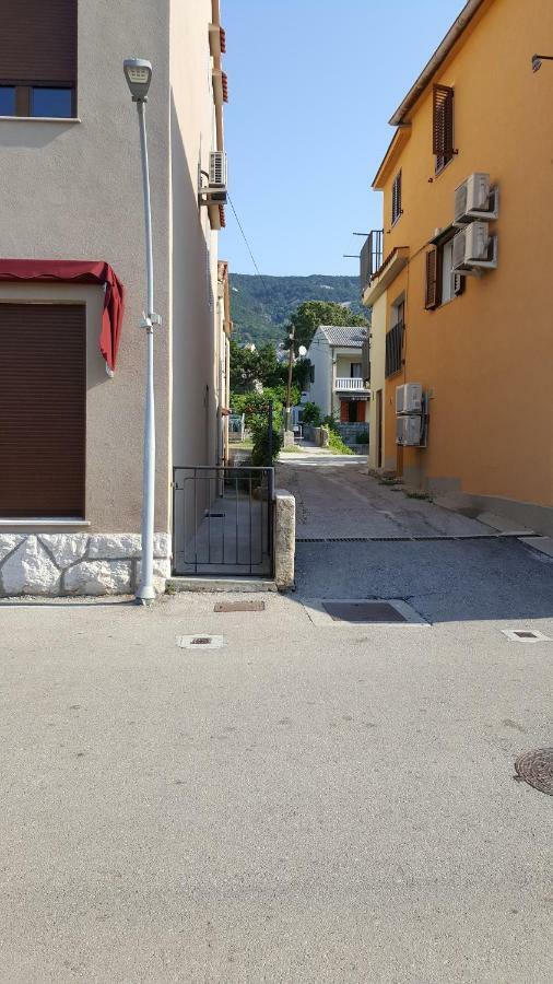 Apartments Krstulja Baška Exterior foto